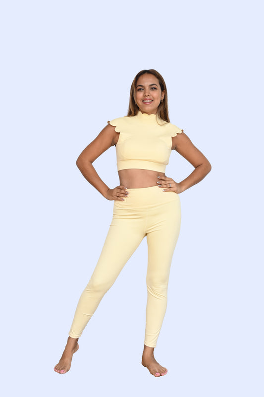 Brassière festonnée col montant