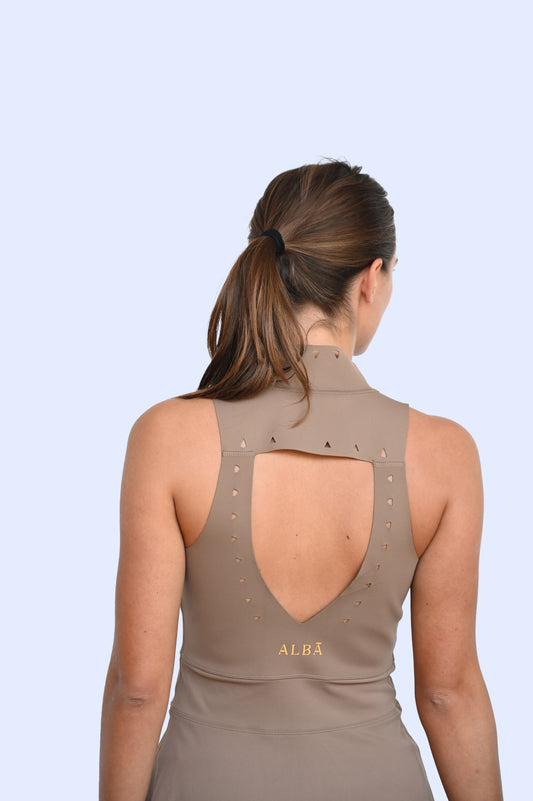 La robe allure chic et sportive, vue de dos 