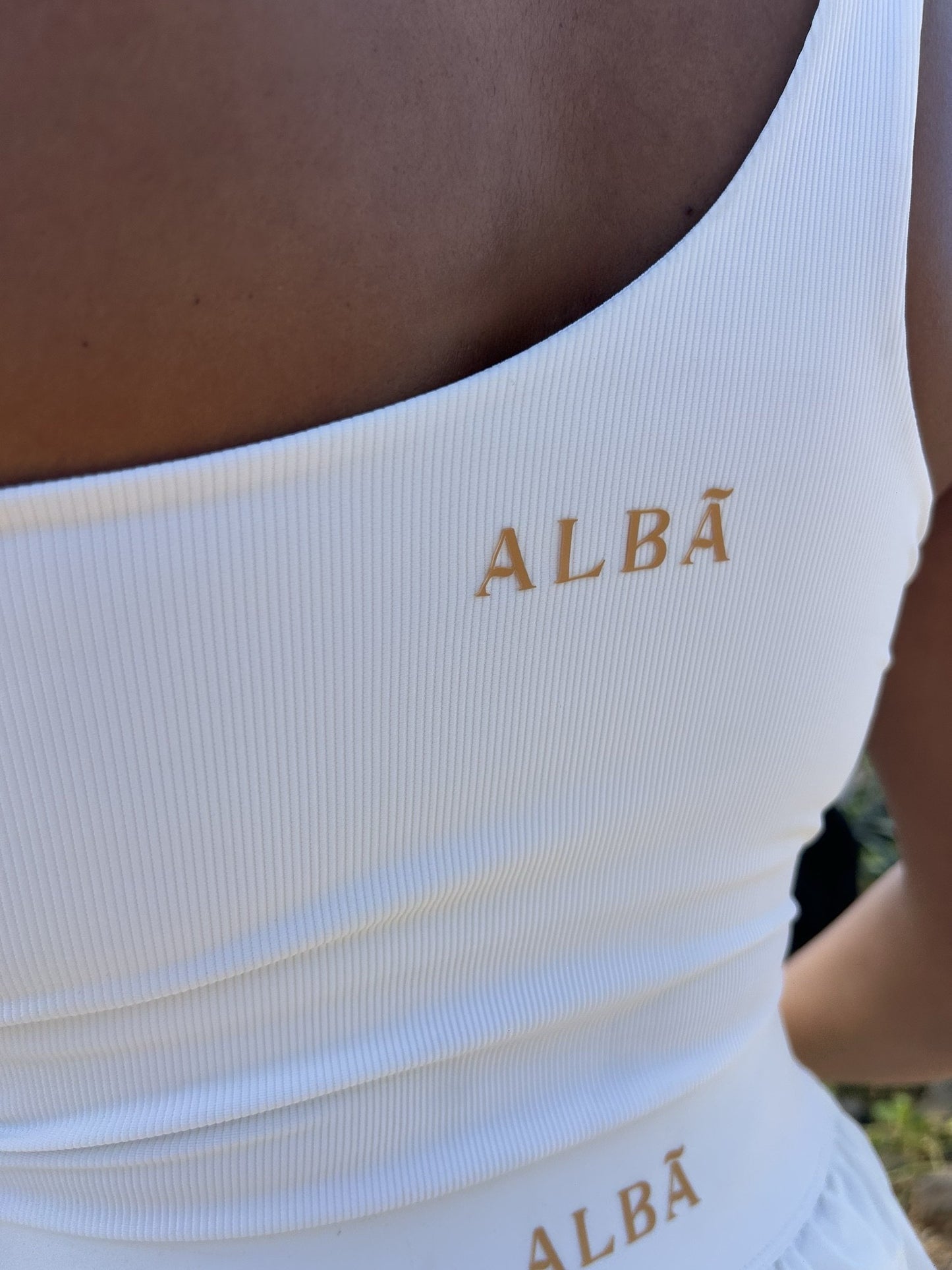 ⭐ Débardeur Asymétrique Spring Albã – Technologie AlbaLux™