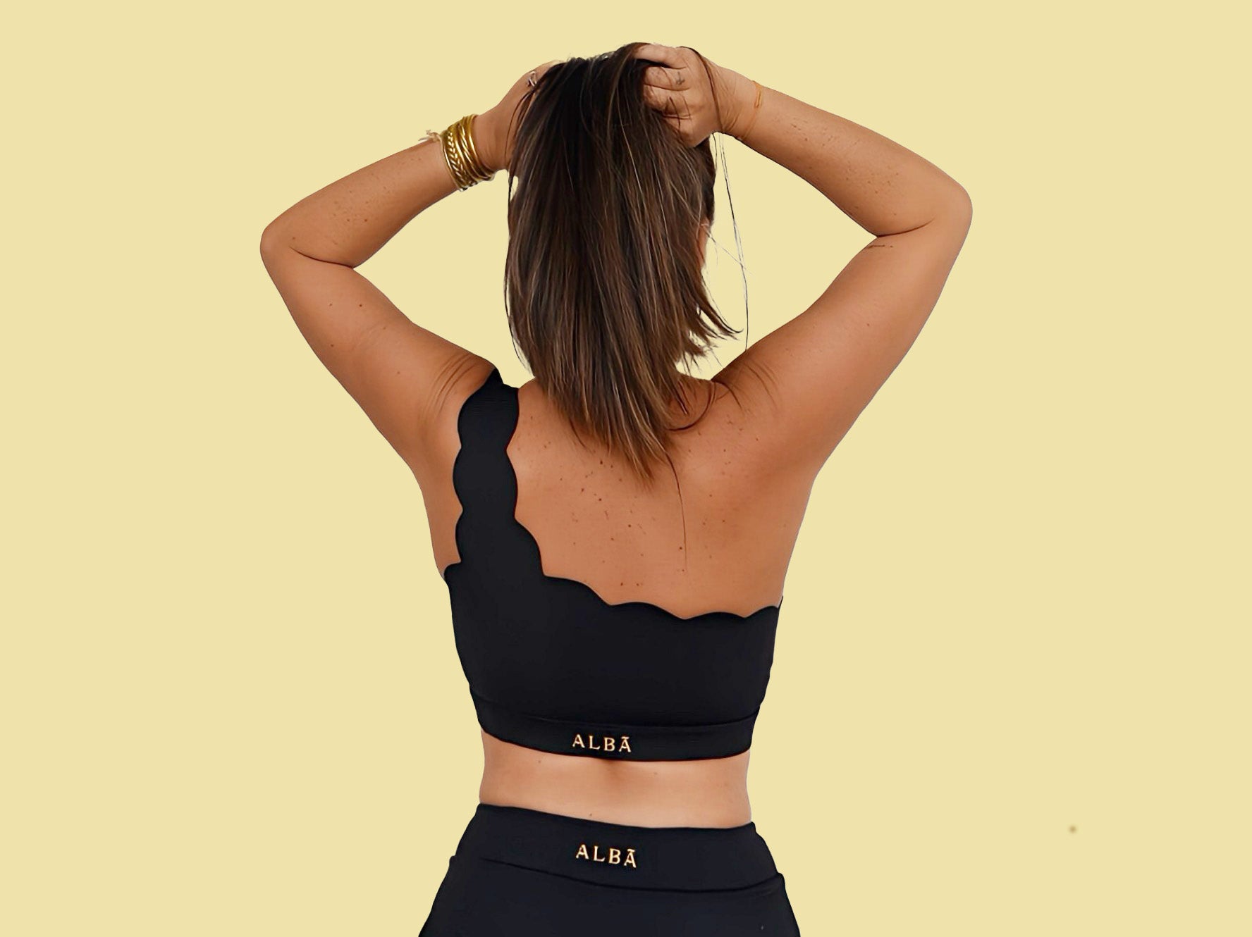 La brassière one shoulder Serenity , vue de dos 